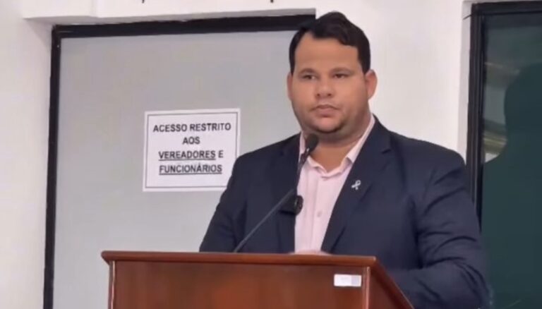 Prefeitura de Tomar do Geru paga salário a servidor que faleceu em 2023, denuncia vereador