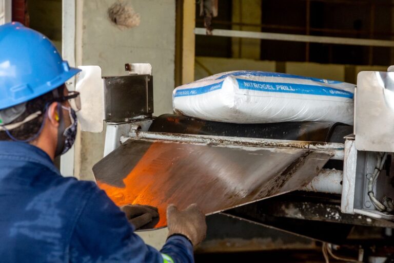 Mais de 1.400 empregos serão gerados com a retomada da Fafen em Sergipe