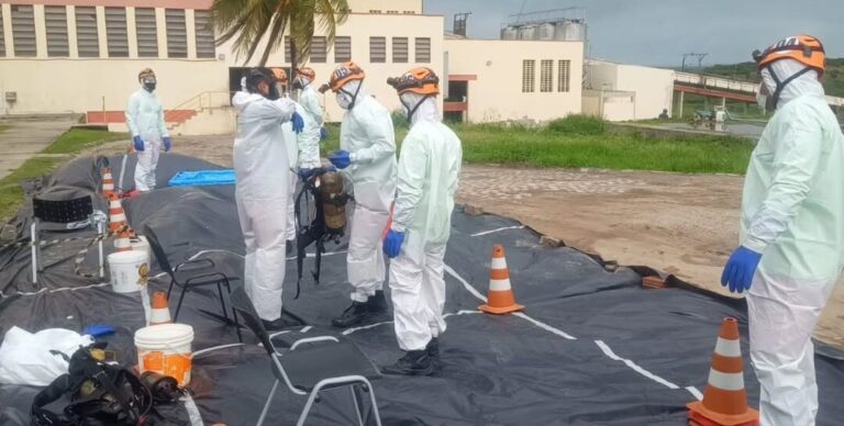 Bombeiros controlam vazamento de amônia em frigorífico de Propriá