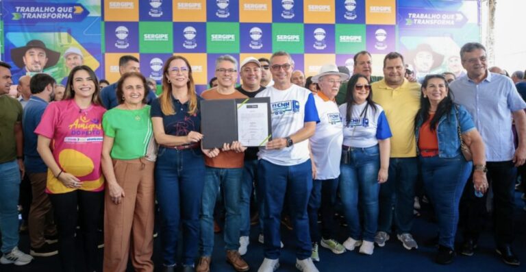 Governo de Sergipe lança CNH Caminhoneiro e anuncia novos investimentos na saúde de Itabaiana