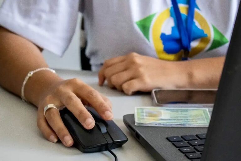 Sergipe novamente supera média nacional, alcança 351 mil empregos formais e bate recorde histórico na geração de vagas