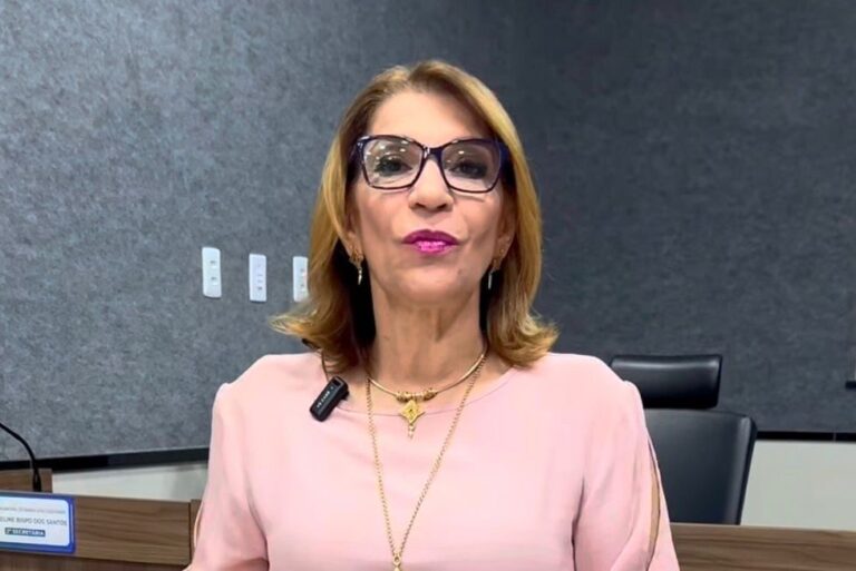 Internautas se revoltam com declarações de vereadora em defesa de homem que matou cachorro Zico