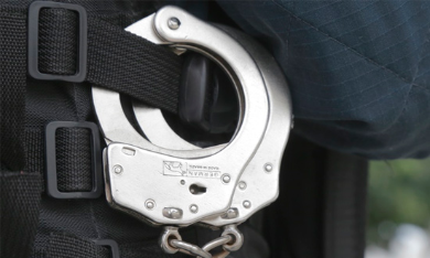Homem é preso após descumprir medida protetiva contra ex-companheira