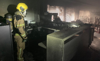Incêndio atinge pizzaria na Orla de Atalaia em Aracaju