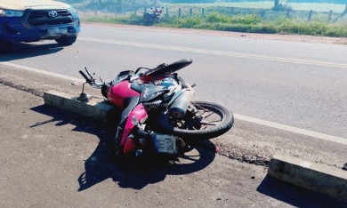 Motociclista fica ferido após colisão com carro na SE-270 em Simão Dias