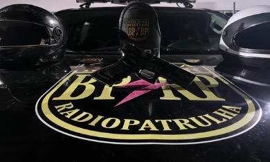 Polícia apreende simulacro de arma de fogo e prende dois homens em Aracaju