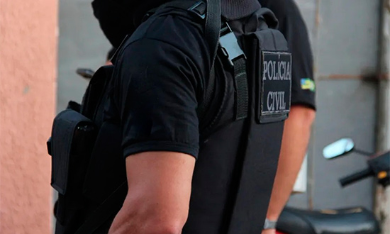 Homem é preso por descumprir medida protetiva contra a própria mãe