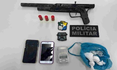 Polícia prende suspeito por posse ilegal de arma de fogo em Socorro