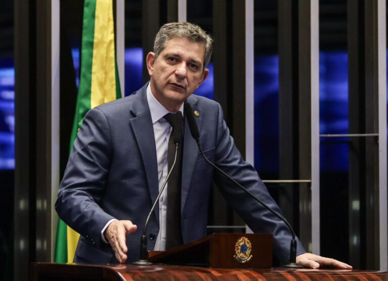 Senador de Lula em Sergipe, Rogério ganha protagonismo nacional na defesa de medidas mais duras contra as bets